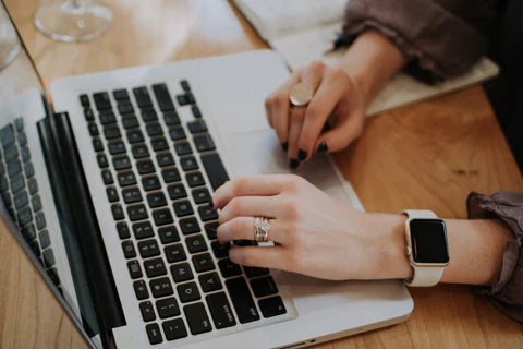 Gen Z and Digital Age: What Should the Approach of Office Managers be?